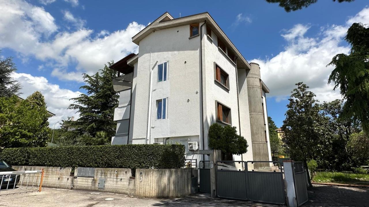 La Casa Di Gemma B&B Villa Vomano Exteriör bild